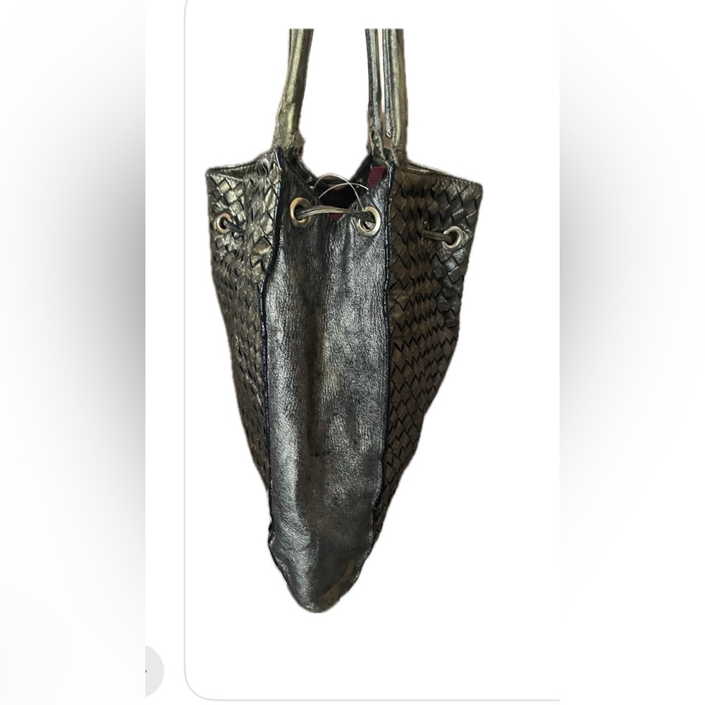 Authentic Bottega Veneta Leather bag . In excellent used condition. - Picture 6 of 10
